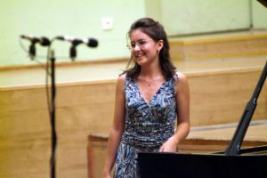 Elizabeth Dulkin (USA) during the concert in Philharmonic Concert Hall in Wroclaw 27 Aug. 2006